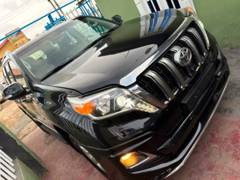 TOYOTA Prado VX - 2018