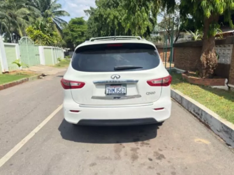 Nissan Infiniti   - 2014