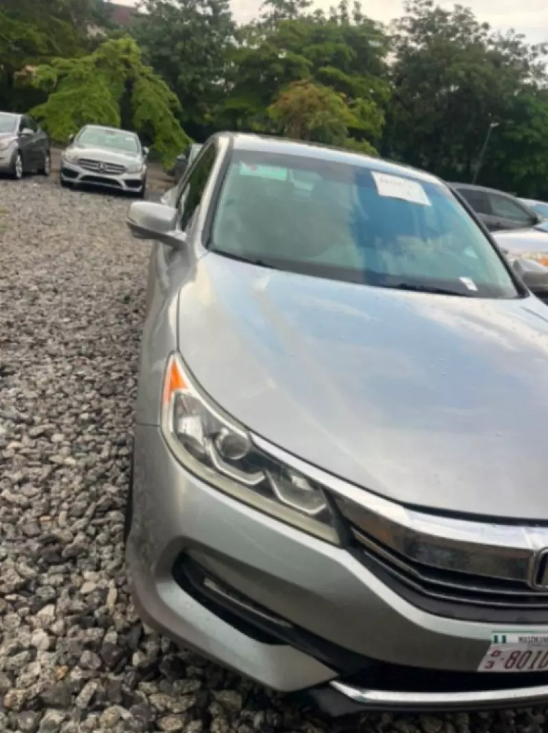 Honda Accord   - 2016