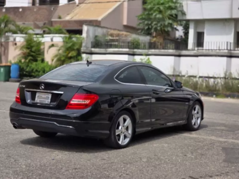 Mercedes-Benz C-Class   - 2012
