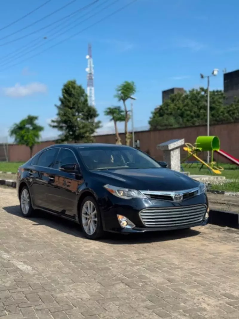 TOYOTA Avalon   - 2013