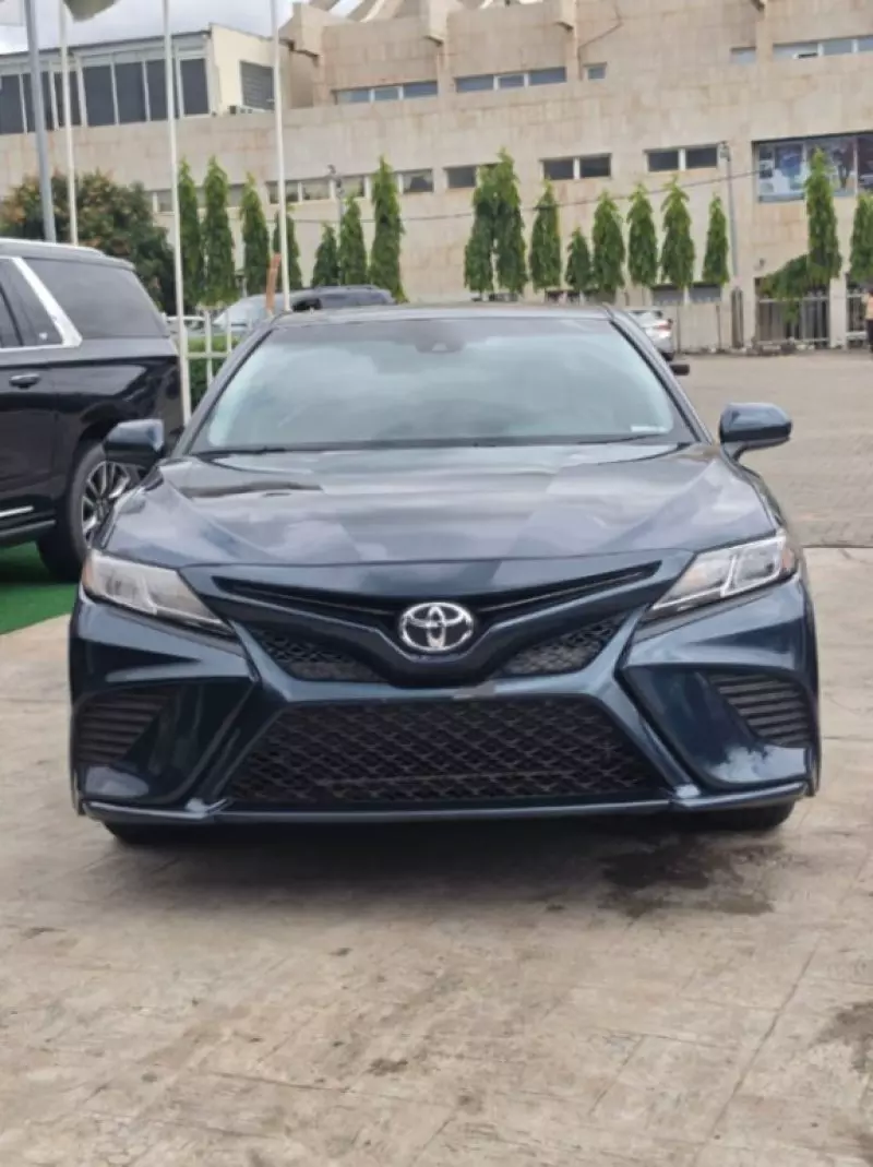 TOYOTA Camry   - 2020