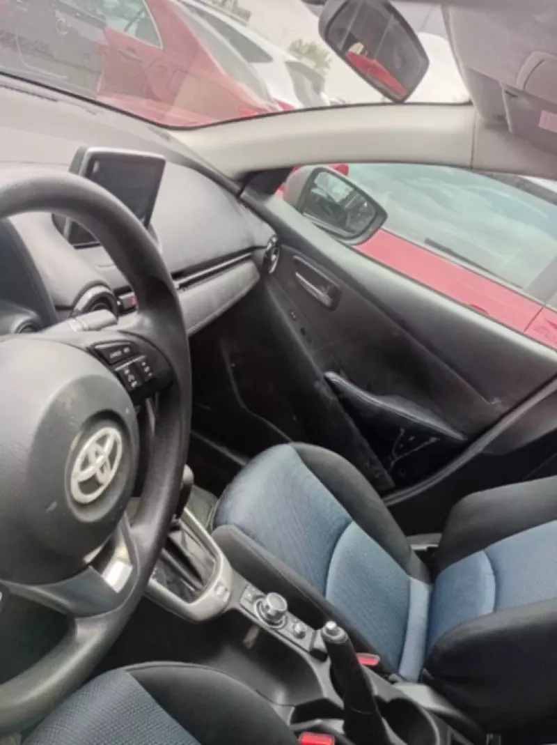 Toyota Yaris   - 2016