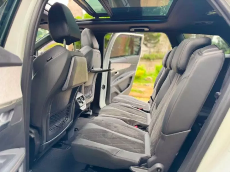 Peugeot 5008   - 2019