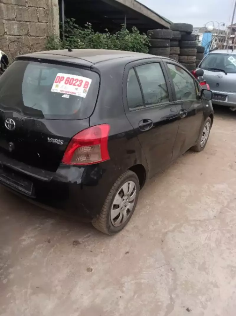 Toyota Yaris   - 2010