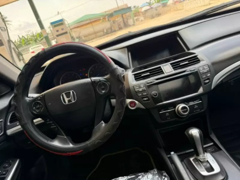 Honda Crosstour   - 2013