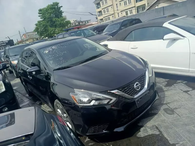 Nissan Sentra   - 2016