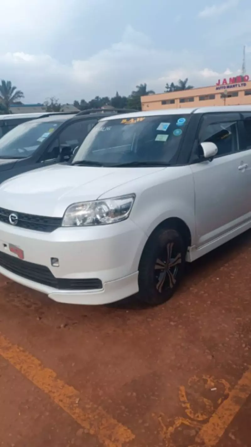 Toyota Rumion   - 2012