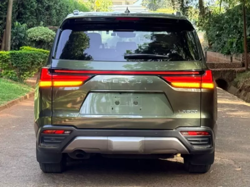 Lexus LX 600   - 2022