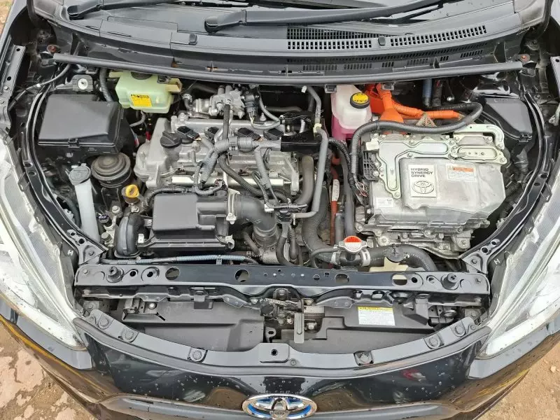 Toyota Aqua Hybrid   - 2016