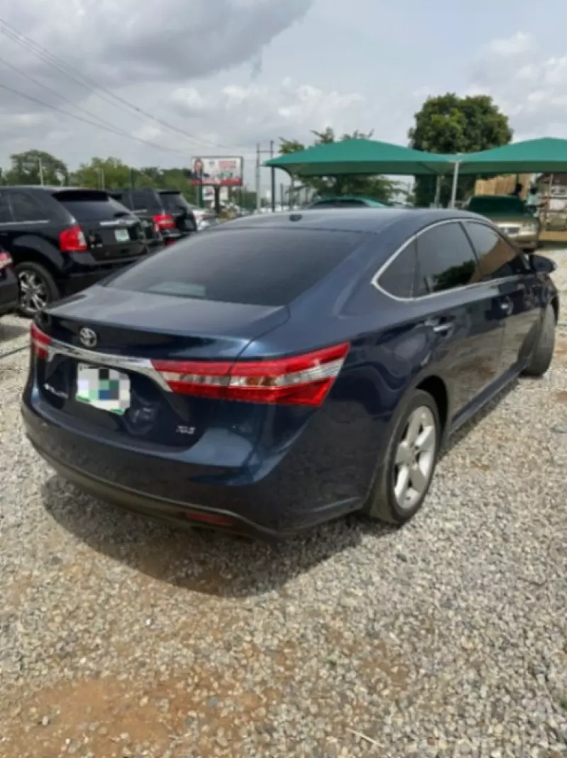Toyota Avalon - 2014