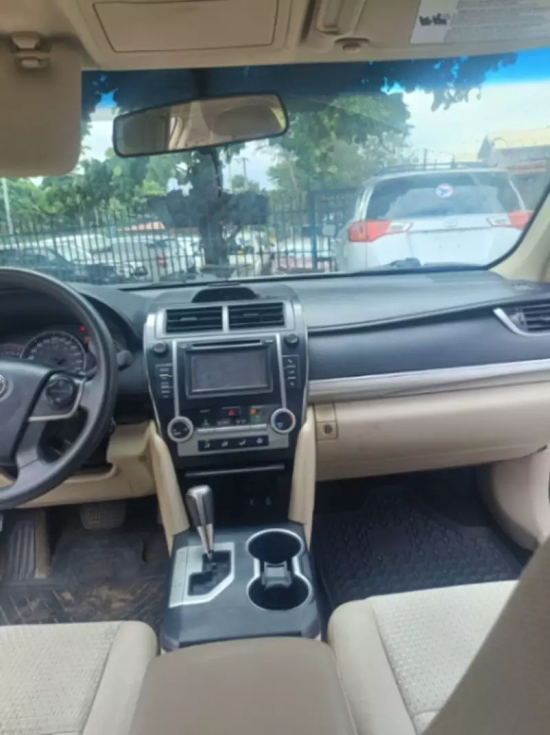 Toyota Camry   - 2013