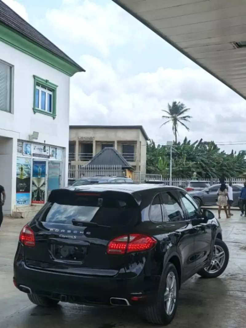 PORSCHE Cayenne   - 2014