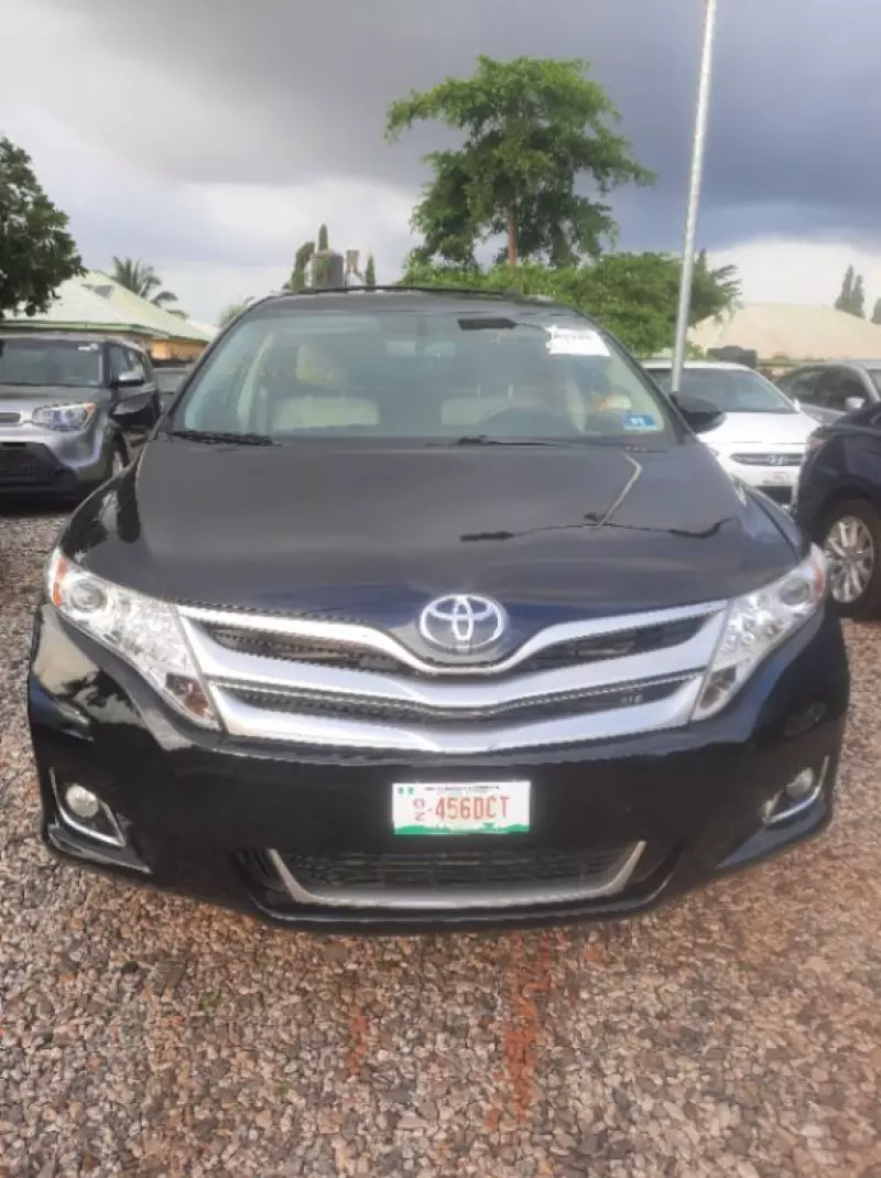 Toyota Venza   - 2013