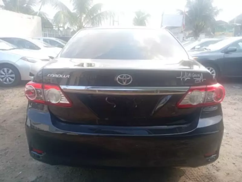Toyota Corolla   - 2012