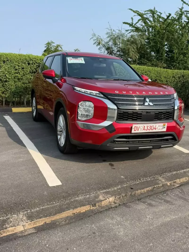 Mitsubishi OUTLANDER - 2024