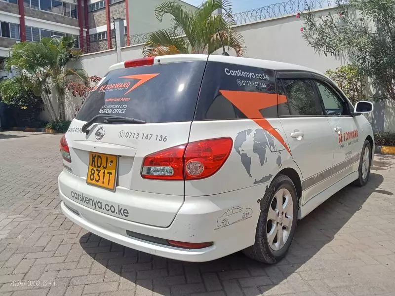 Nissan Wingroad    - 2015