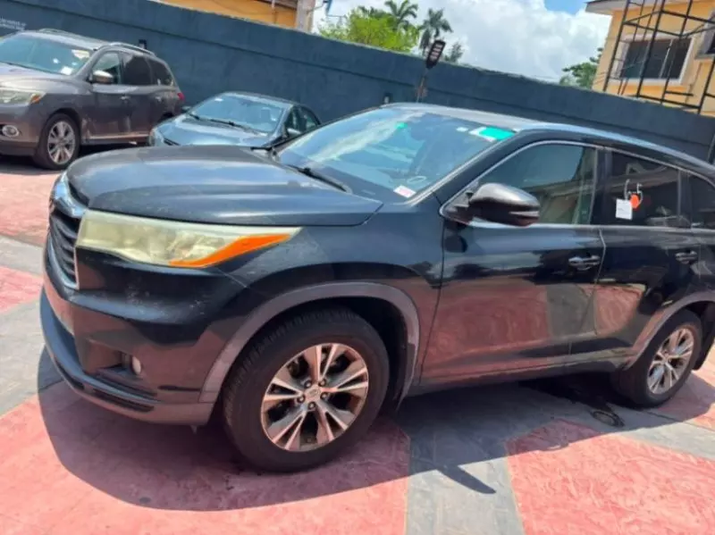 TOYOTA Highlander   - 2014
