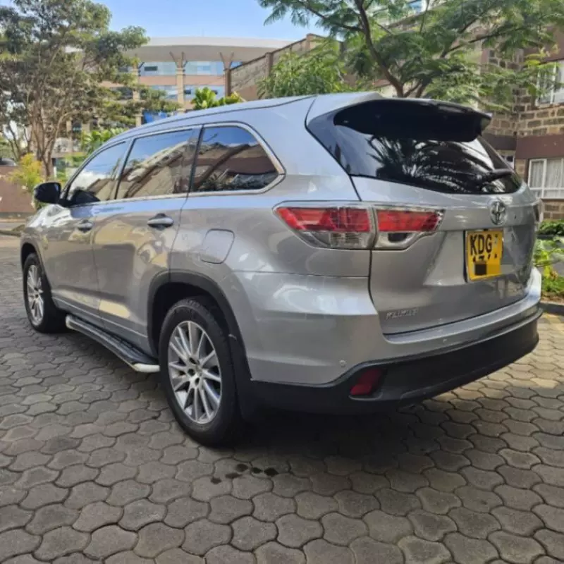 Toyota kluger   - 2015