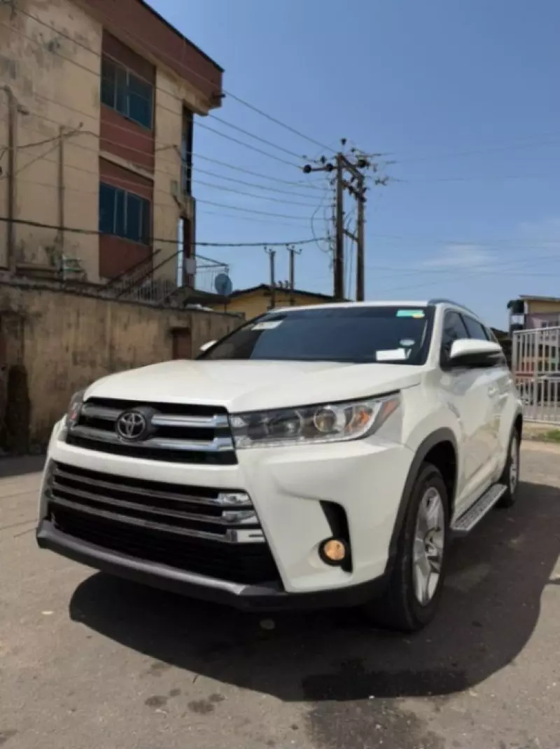 TOYOTA Highlander   - 2015