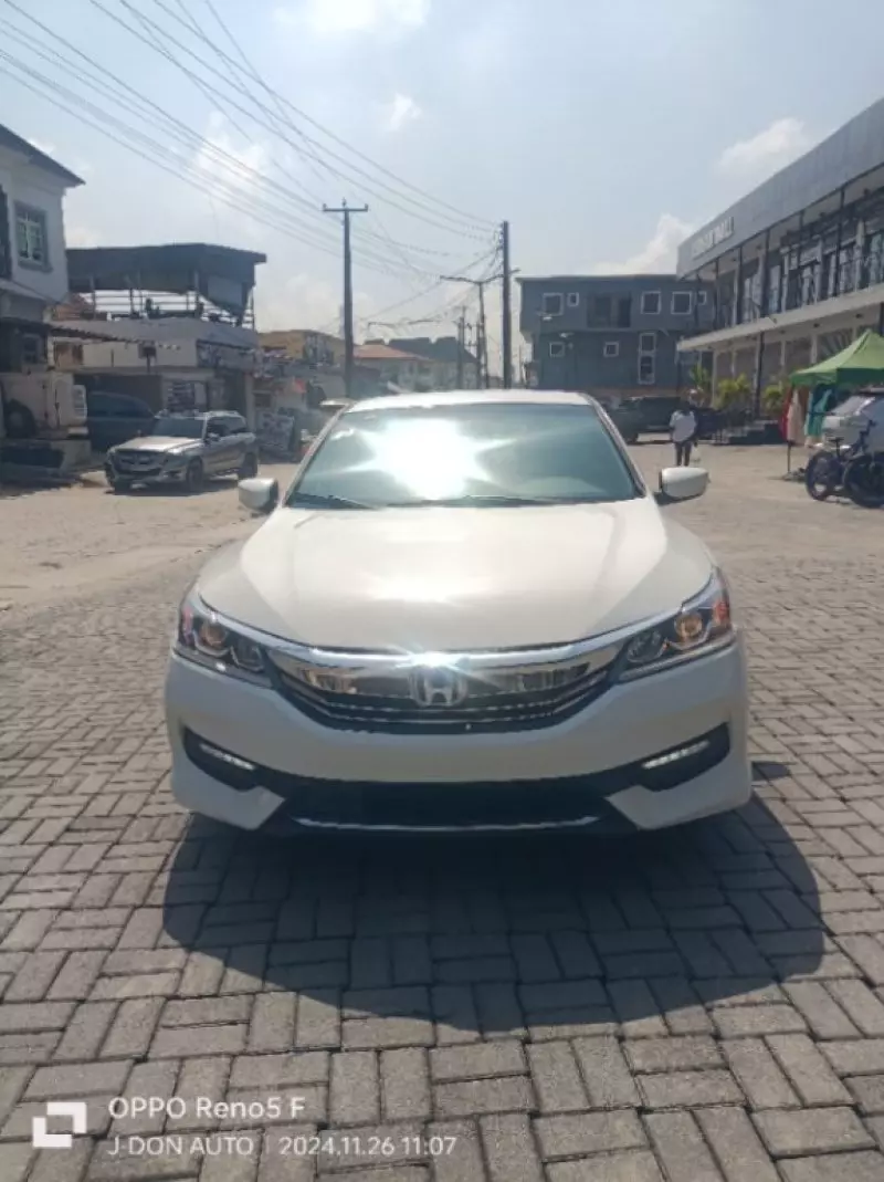 Honda Accord   - 2016