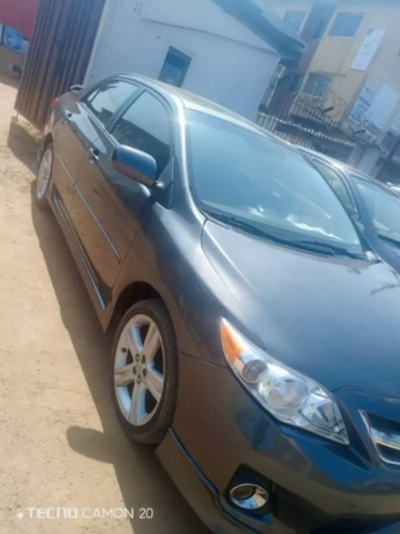 Toyota Corolla   - 2013