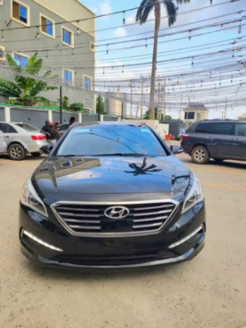 Hyundai Sonata   - 2015