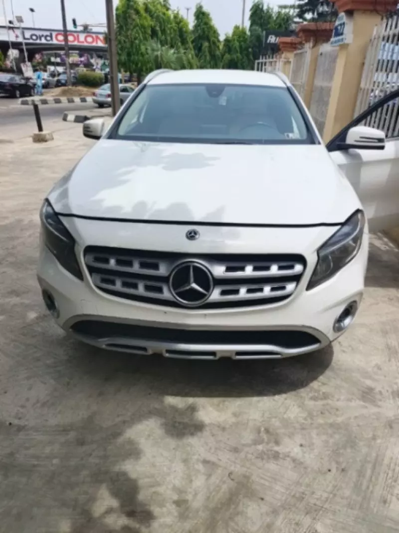 Mercedes-Benz GLA-Class   - 2019