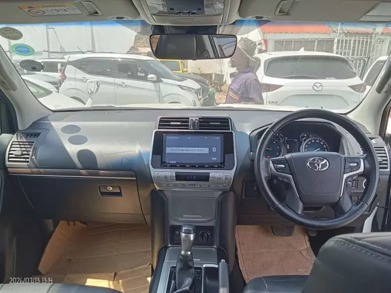 TOYOTA Landcruiser Prado   - 2019