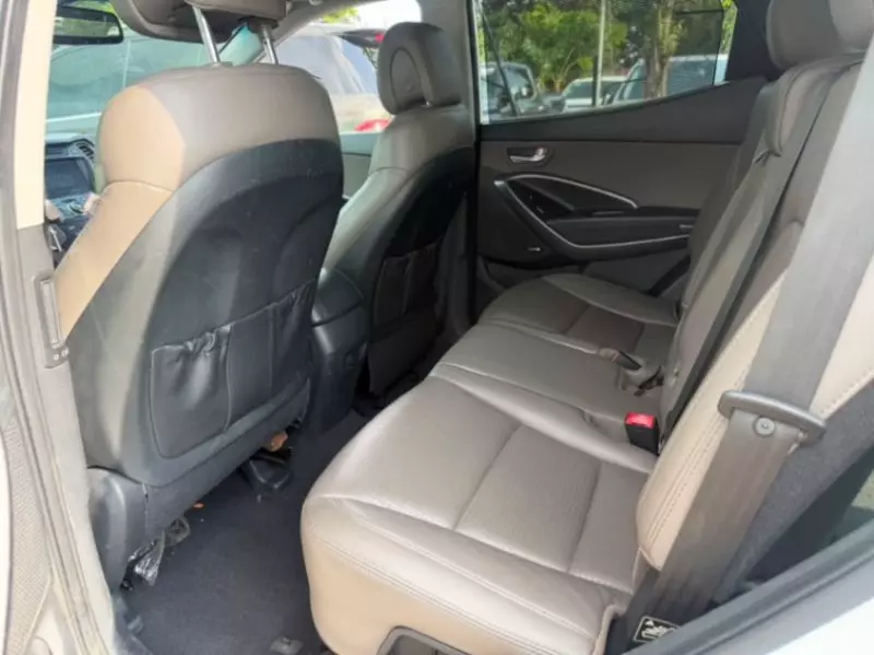 Hyundai Santa Fe   - 2014
