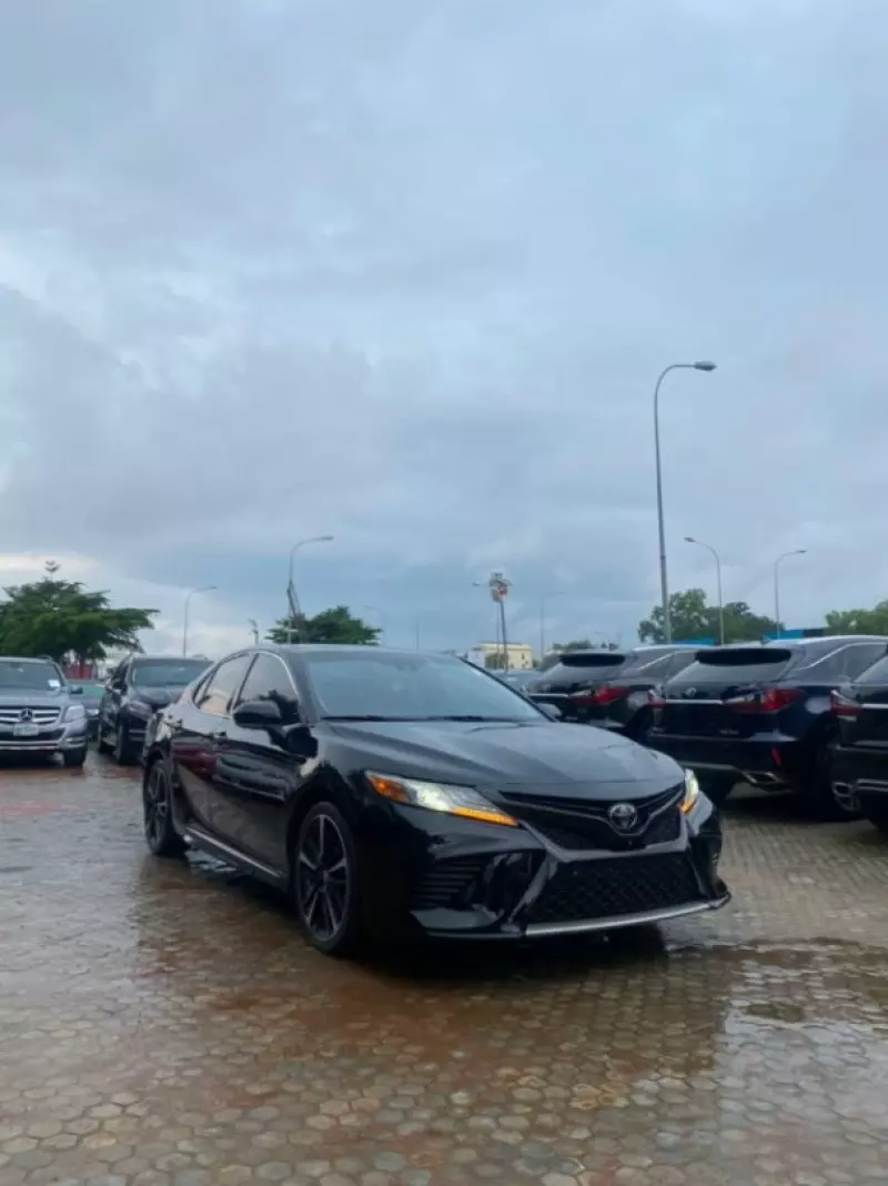 TOYOTA Camry   - 2018