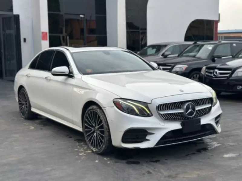 Mercedes-Benz E 300   - 2018