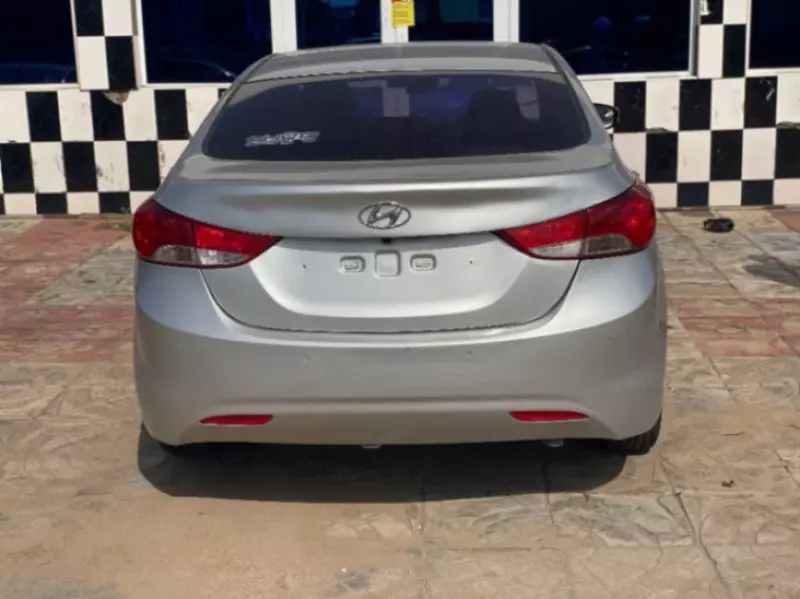 Hyundai Elantra   - 2015