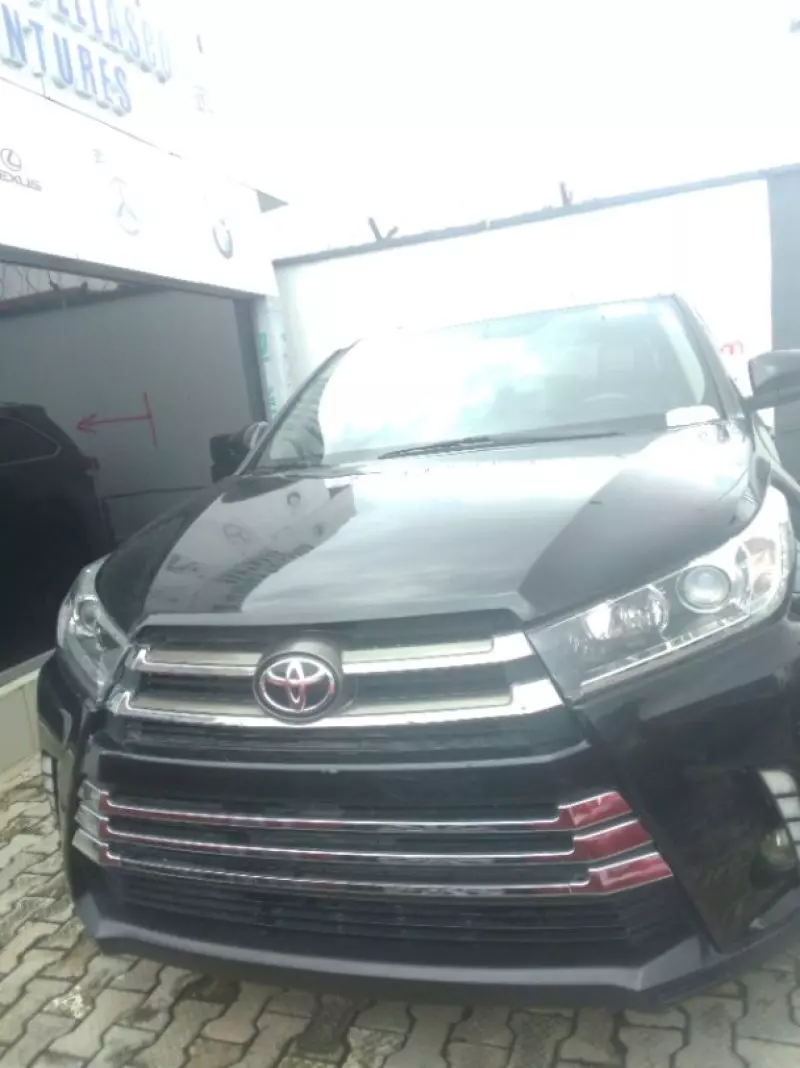 Toyota Highlander   - 2014