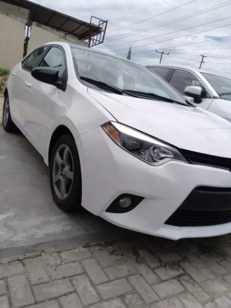 Toyota Corolla   - 2013