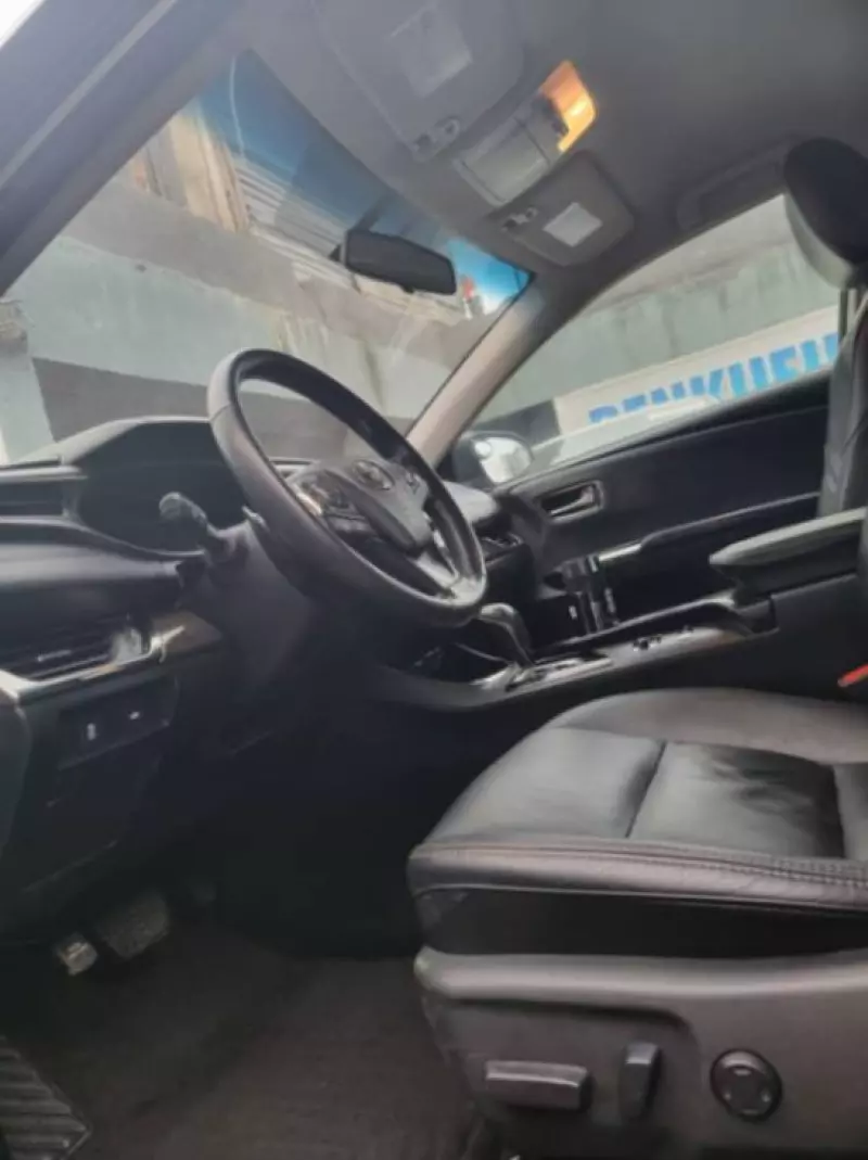 Toyota Avalon   - 2016