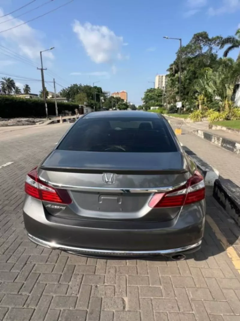 Honda Accord   - 2013