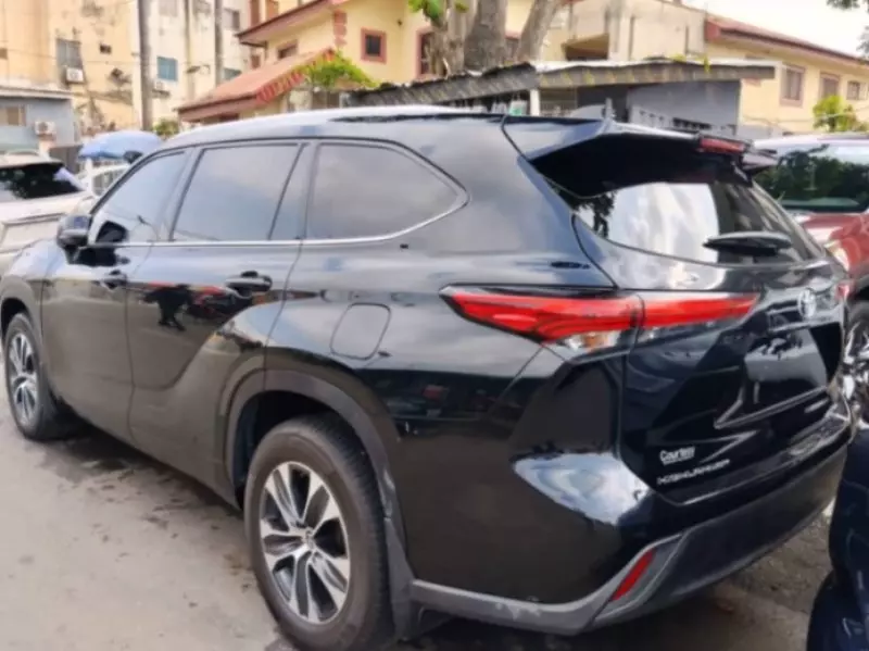 TOYOTA Highlander - 2021