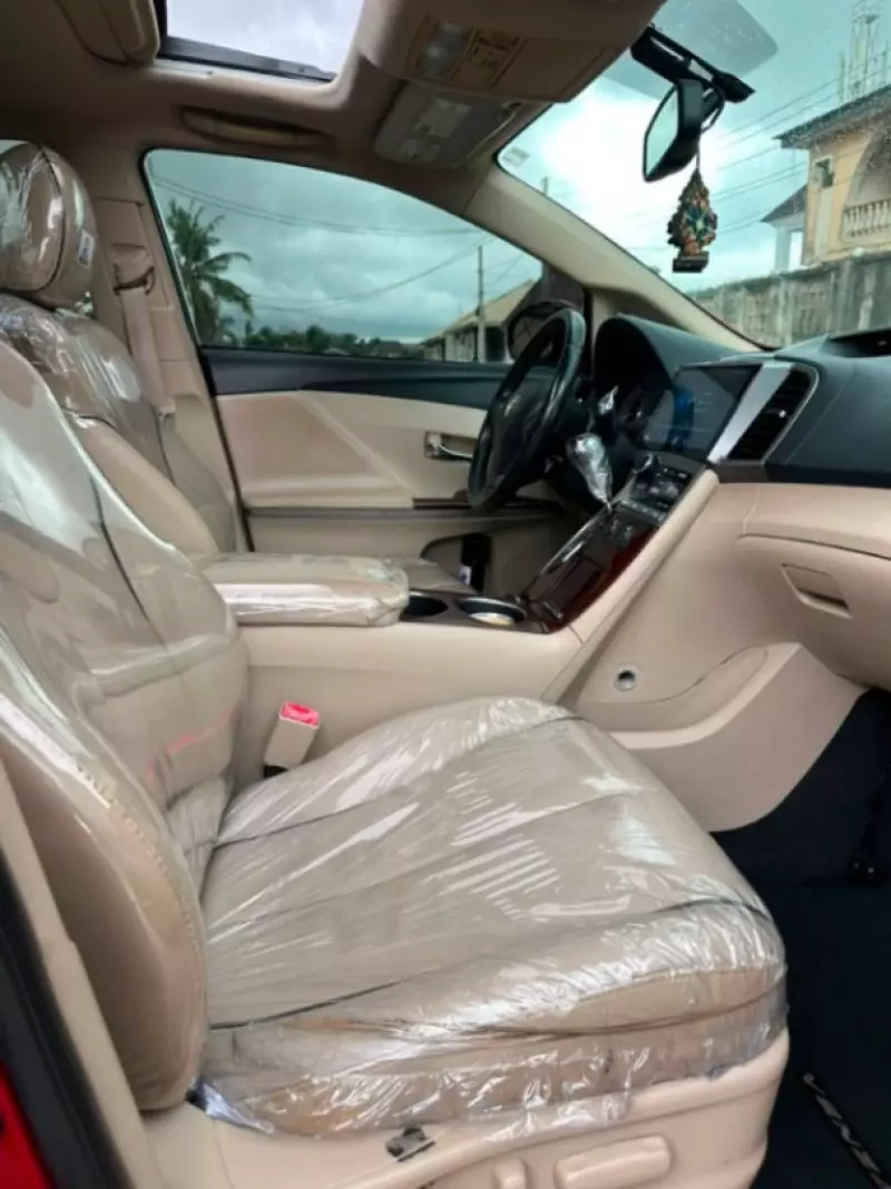 TOYOTA Venza   - 2010