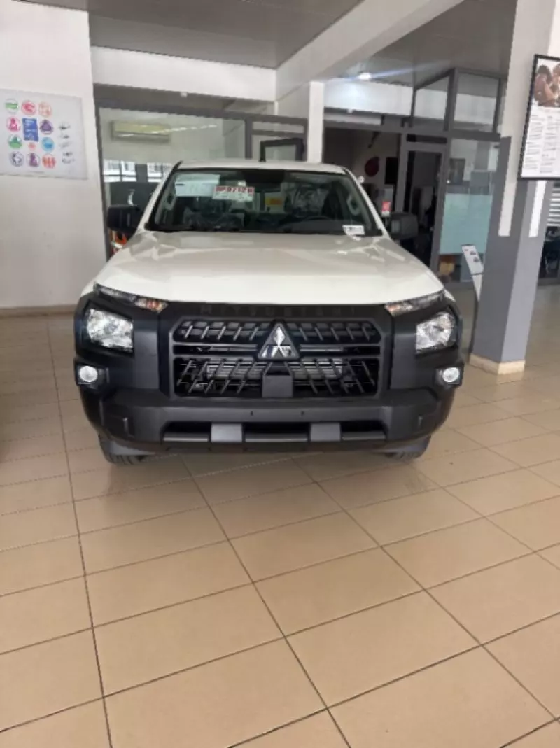 Mitsubishi L200   - 2026