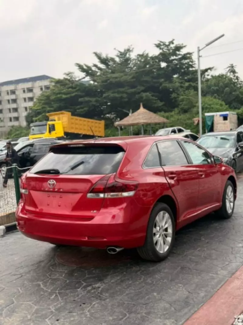 Toyota Venza   - 2013