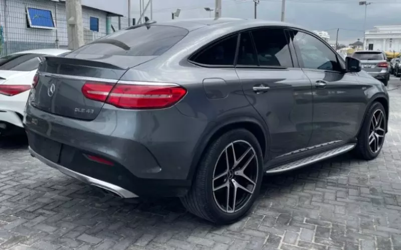 Mercedes-Benz GLE 43 AMG - 2017