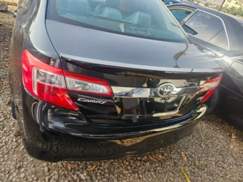 Toyota Camry   - 2012