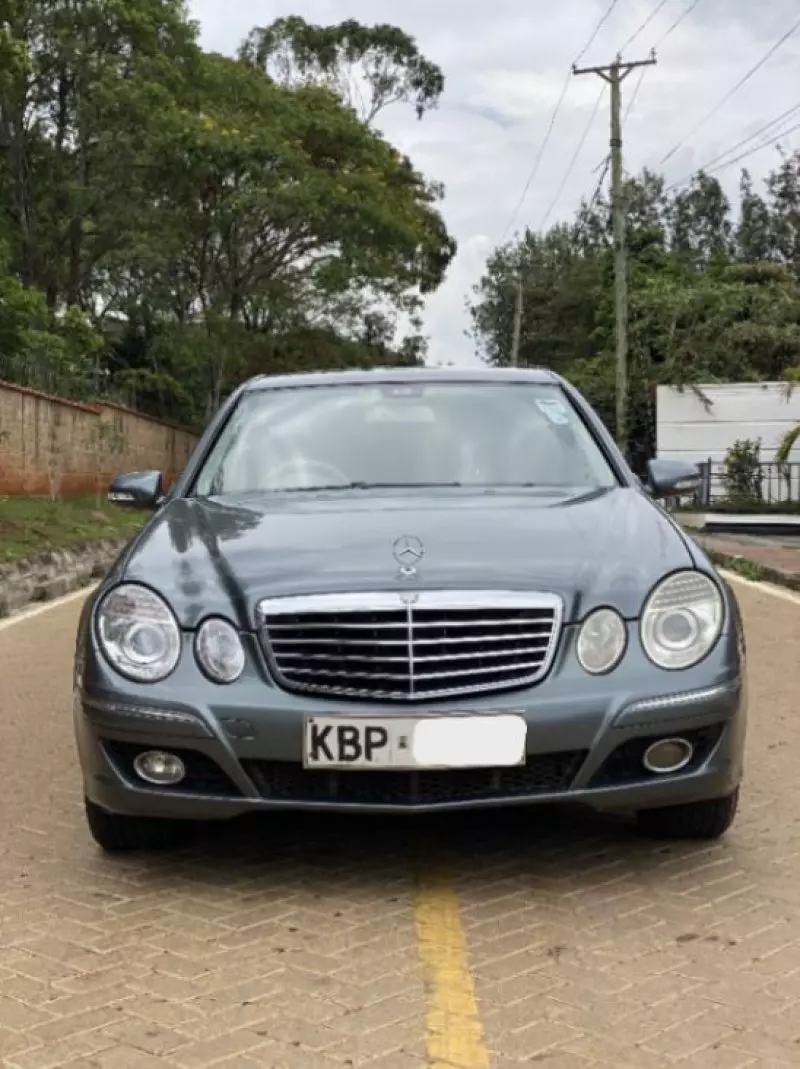 Mercedes-Benz E 200   - 2007