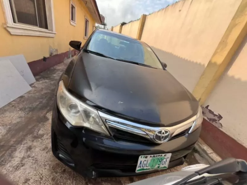 TOYOTA Camry   - 2012