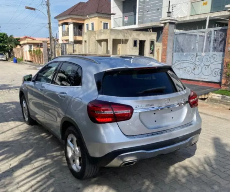 Mercedes-Benz GL 350 - 2020