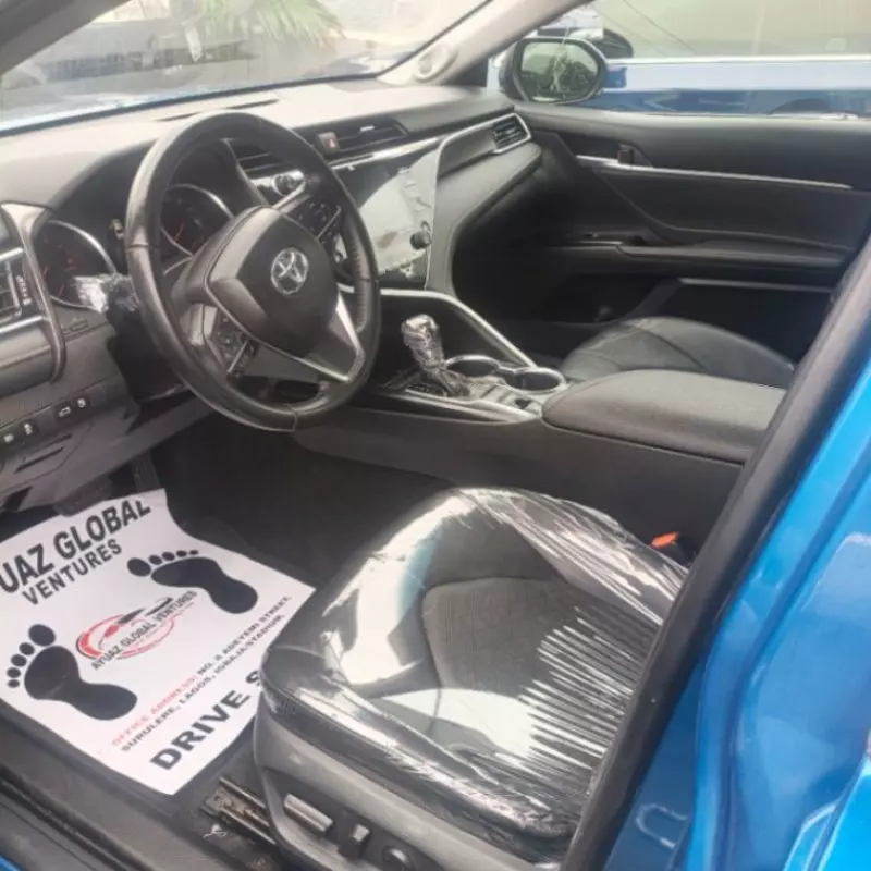 Toyota Camry   - 2018