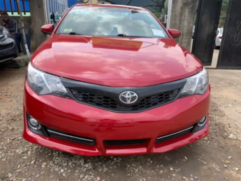 TOYOTA Camry - 2014