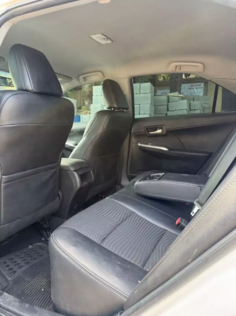 Toyota Camry   - 2013