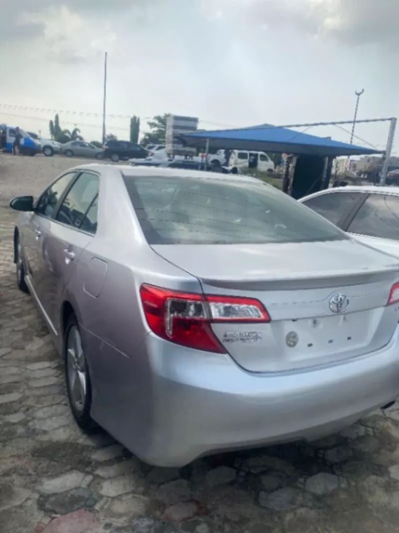 Toyota Camry - 2014